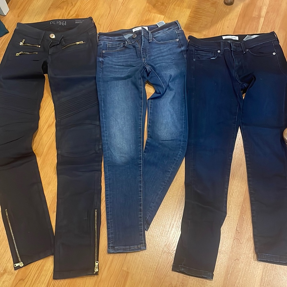 3 pairs of size 25 jeans Banana Republic x2 and DL1961